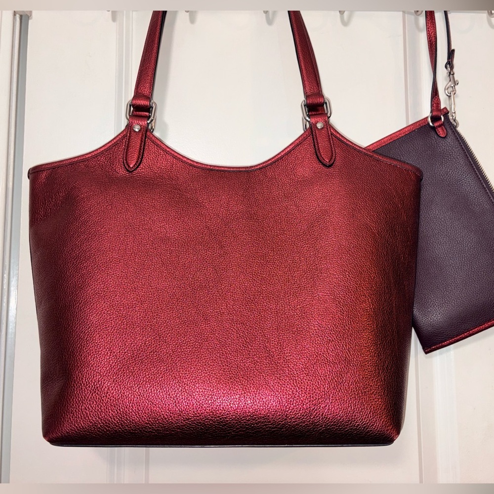✨ Coach Metallic Raspberry Day Tote & Matching Pouch Set ✨ C0869 - Picture 6 of 14
